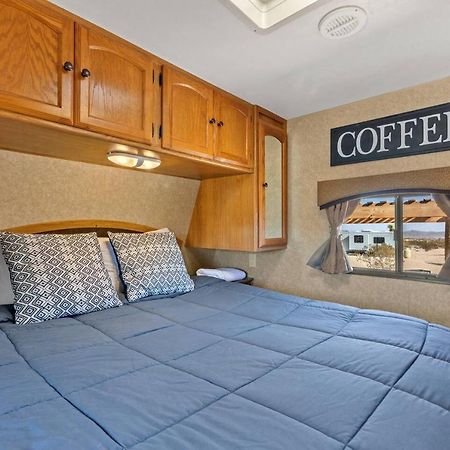 Jt Village Campground - Bunkhouse Джошуа-Три Экстерьер фото
